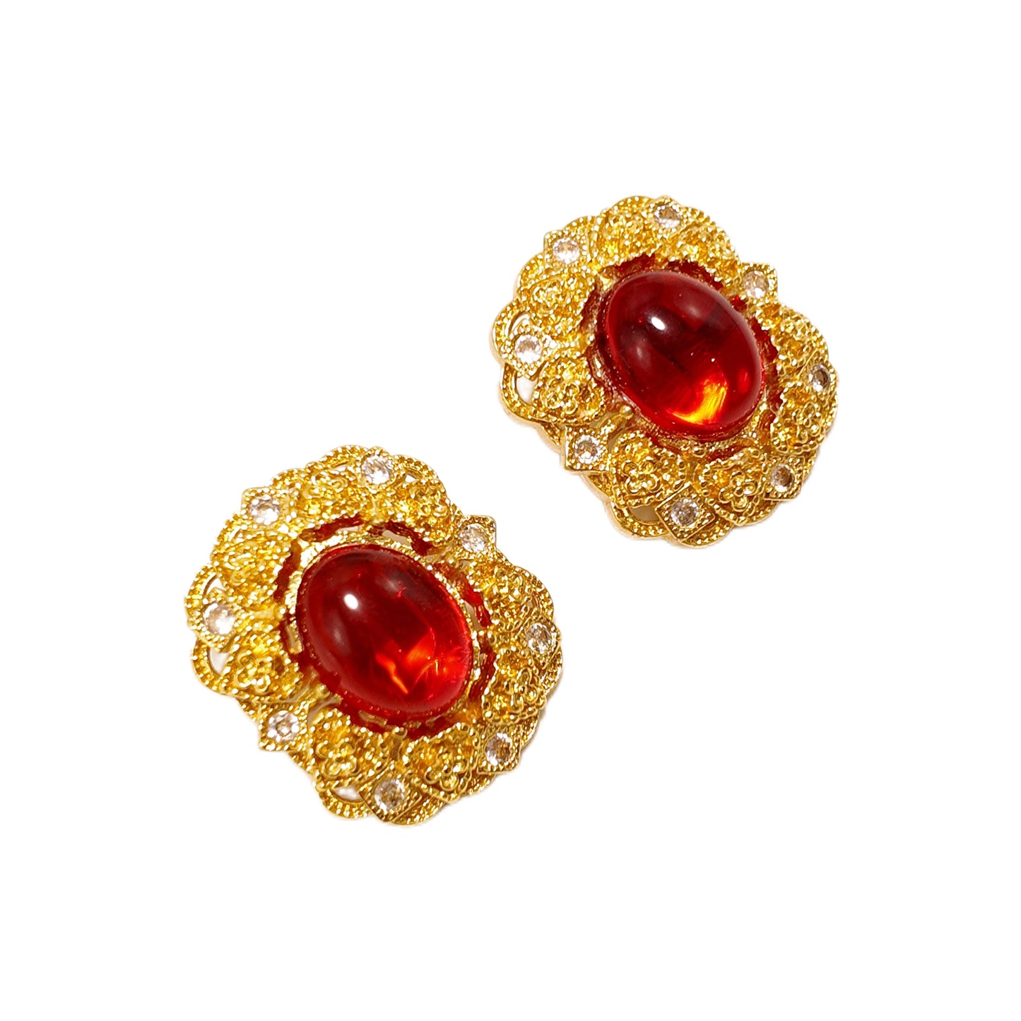 “Liu Fang Hong Zhang”Vintage WEST Label Earclip Red Glass Noble and Elegant Retro Palace Style