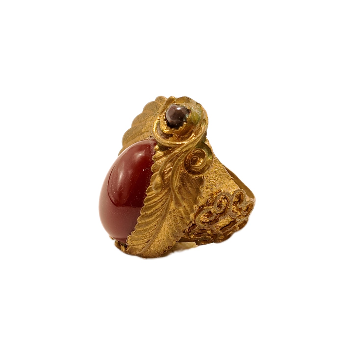 Vintage British 1960s Red Agate Brass Ring with Three Dimensional Pattern Palace Vintage Style