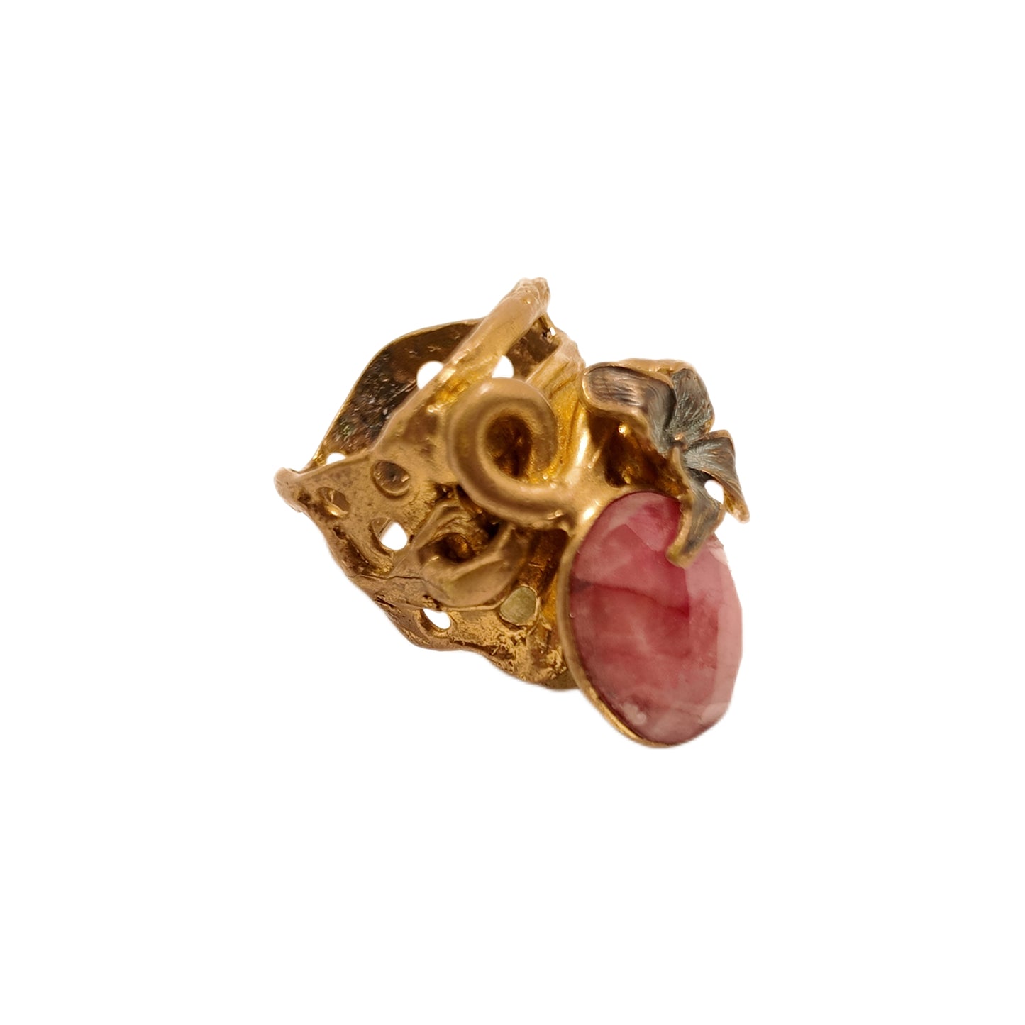 Vintage British 1960s Natural Stone Brass Ring with Three Dimensional Surrounding Flower Palace Vintage Style