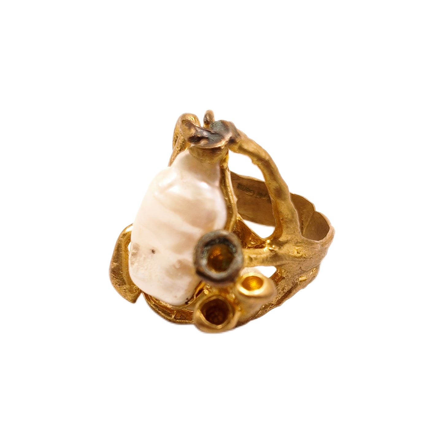 Vintage British 1960s Baroque Pearl Brass Open End Ring with Three Dimensional Surrounding Inlay and Palace Vintage Style