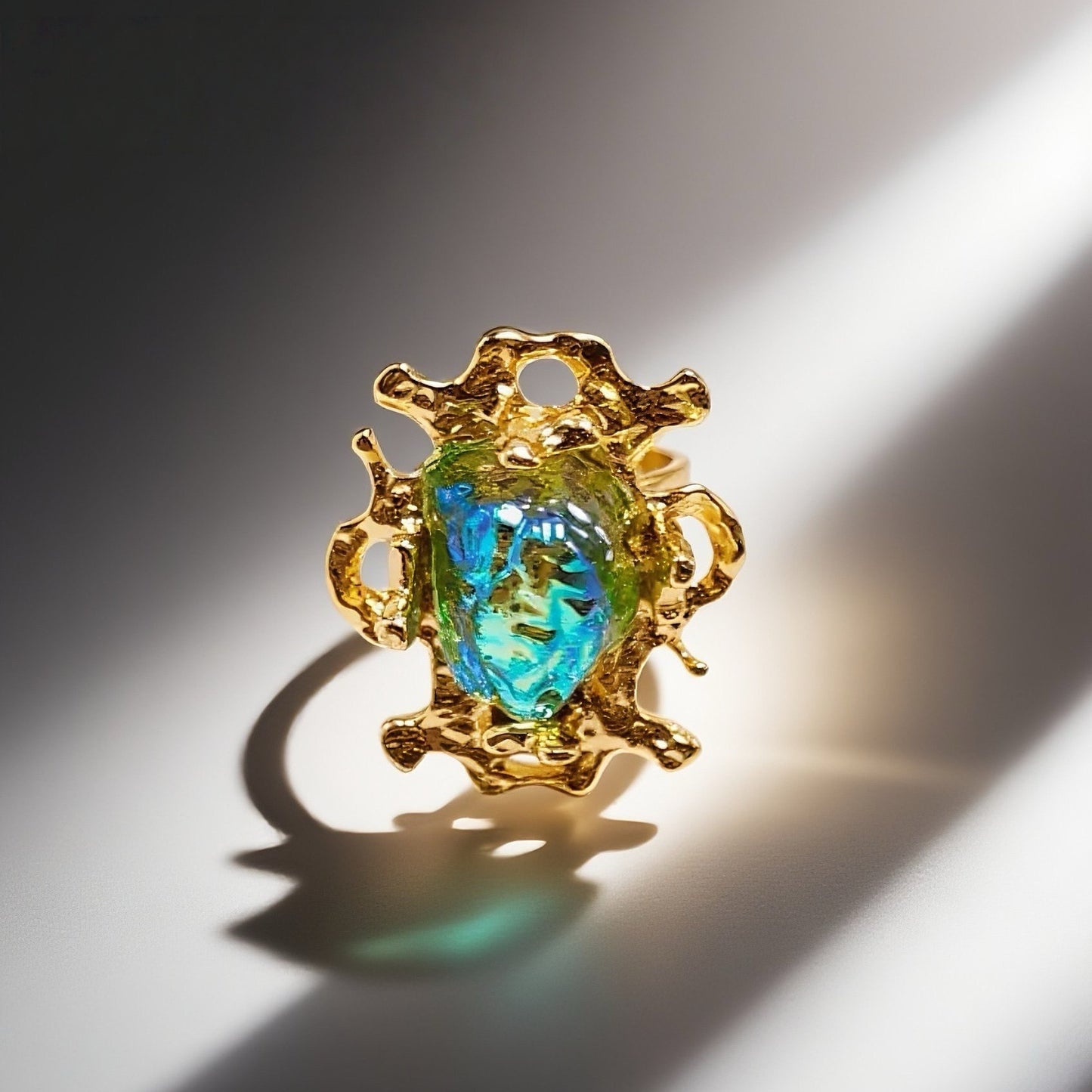 “ Liu Yan Lü Zhang”Gavilane the King of Retro Chapalli Green Glass Ring with Adjustable Ring Opening Gorgeous Palace Retro