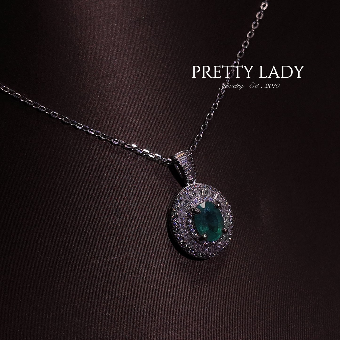 Natural emerald pendant necklace S925 pure silver oval luxury niche exquisite retro