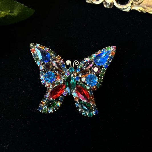 Vintage British colored butterfly brooch three-dimensional butterfly colored rhinestone inlaid with palace retro style