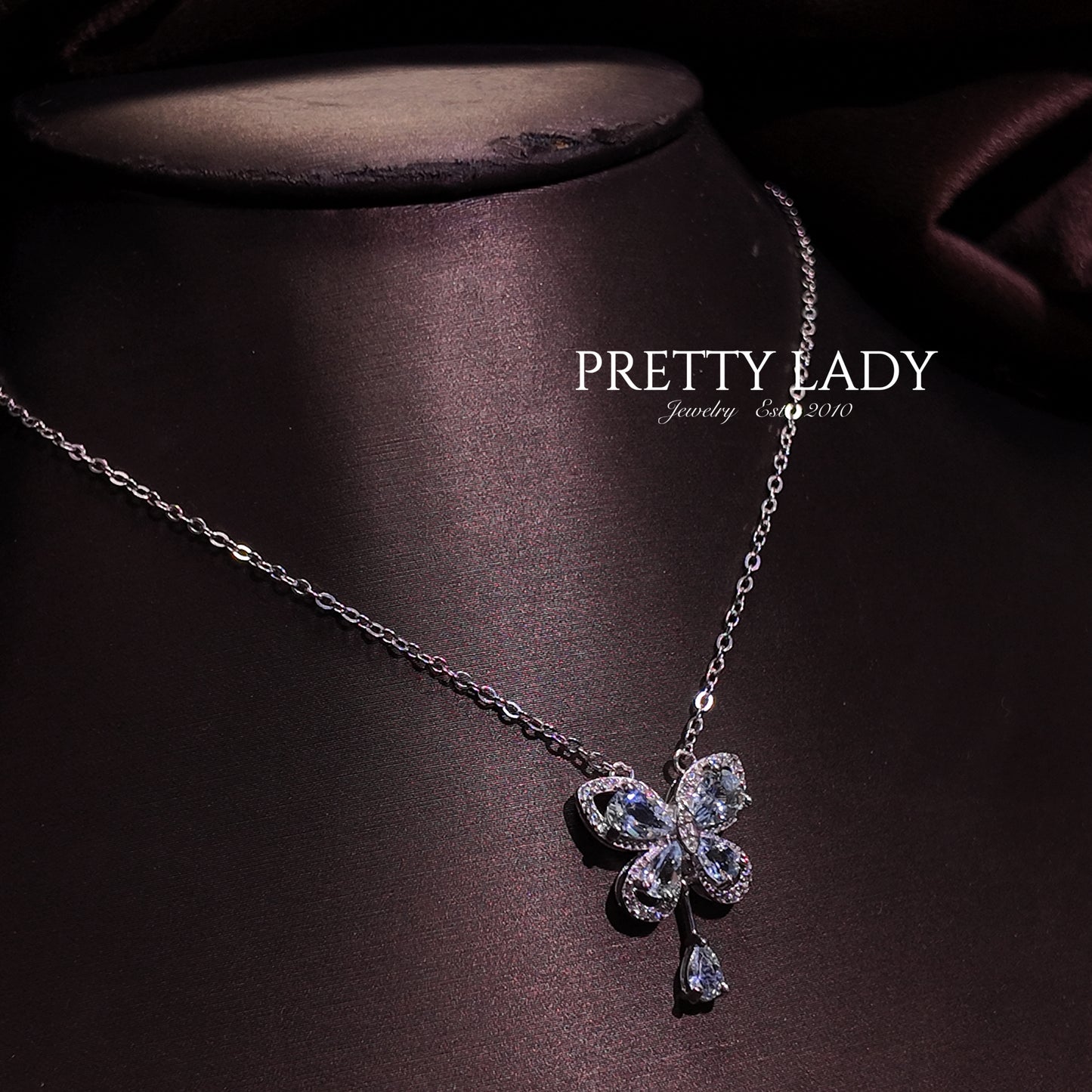 Natural Sea Blue Treasure Necklace S925 Pure Silver Light Blue Butterfly Dynamic Pendant Palace Retro