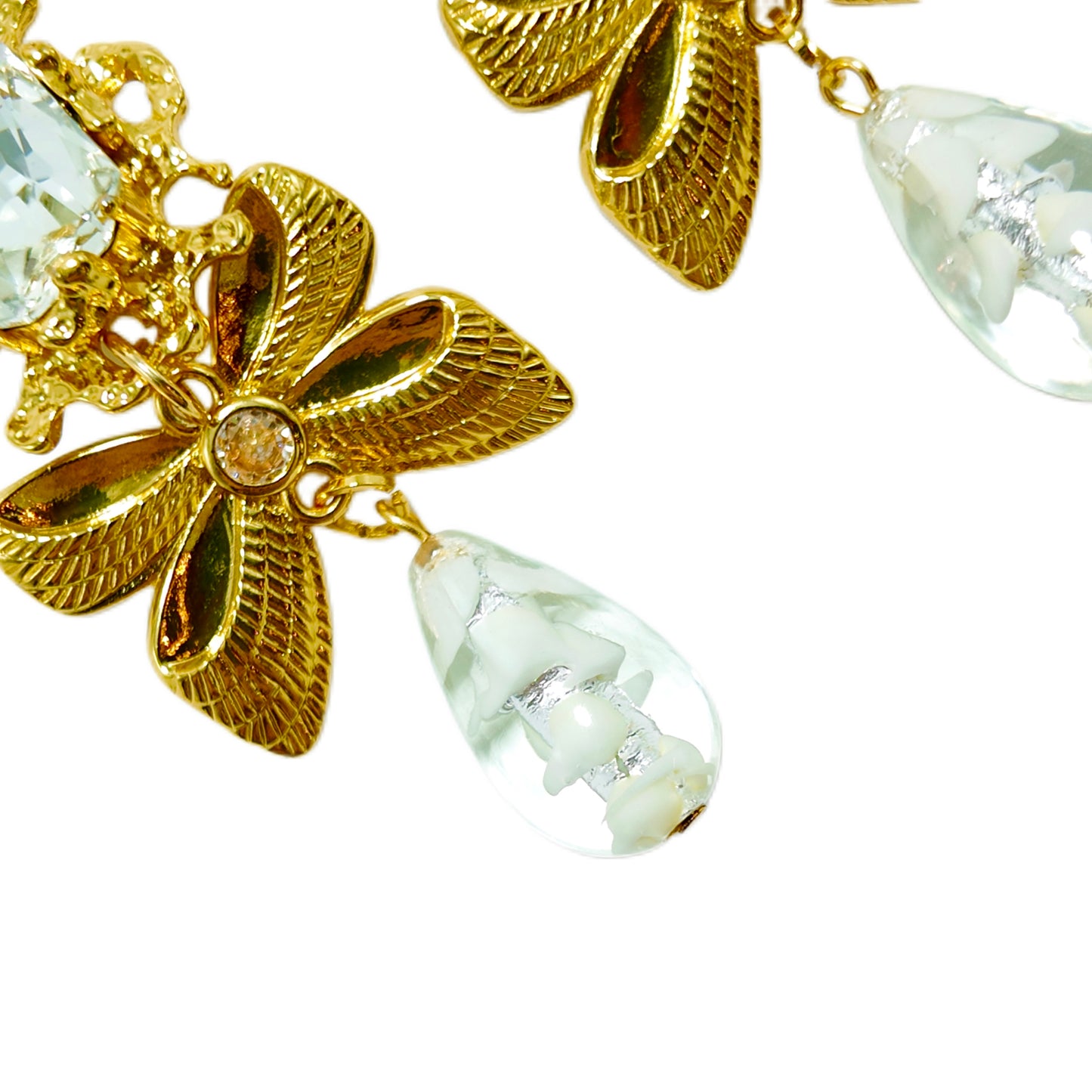 Gavilane the King of Retro White Chapalli Glass Romantic Bow Splicing Water Drop Sweep Shoulder Eardrops Ear Clip