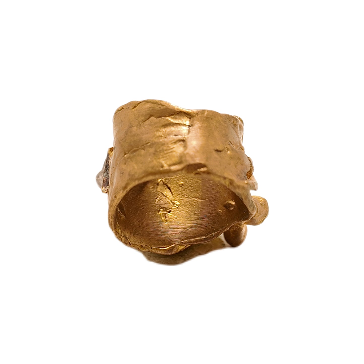 Vintage British 1960s natural stone brass ring oval shaped three-dimensional dolphin relief court retro style