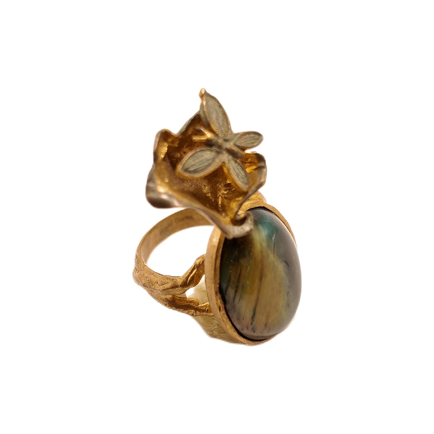 Vintage British 1960s natural stone brass ring three-dimensional flower bud butterfly carving court retro style