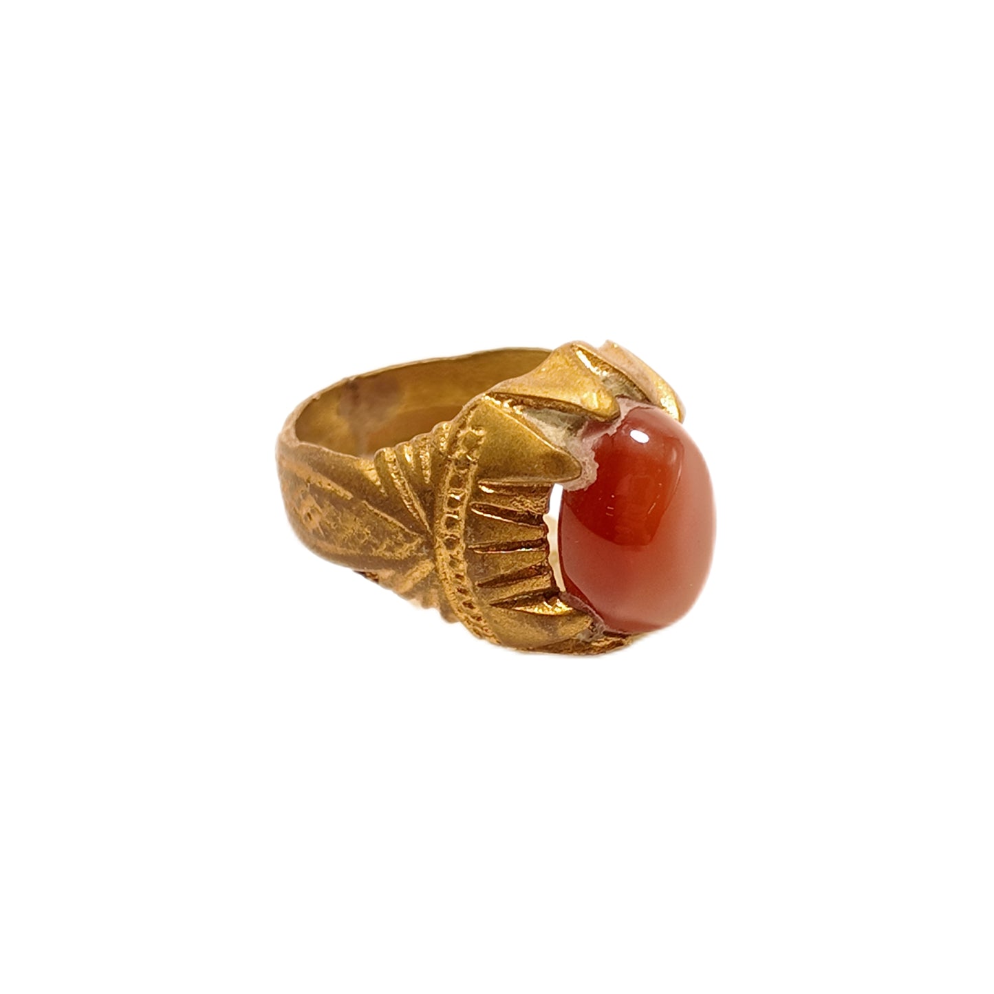 Vintage British 1960s Natural Agate Brass Ring with Three Dimensional Pattern Palace Vintage Style