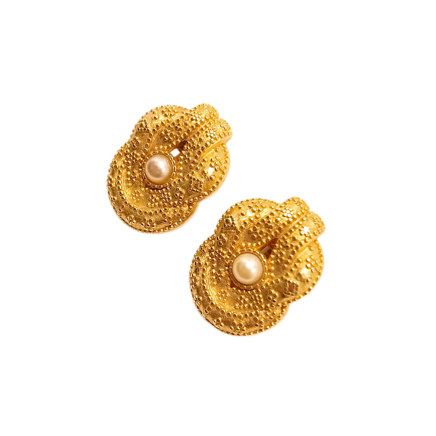 Vintage American 90s thick gold knot imitation pearl ear clip KJL tagged Mobius ring court retro style