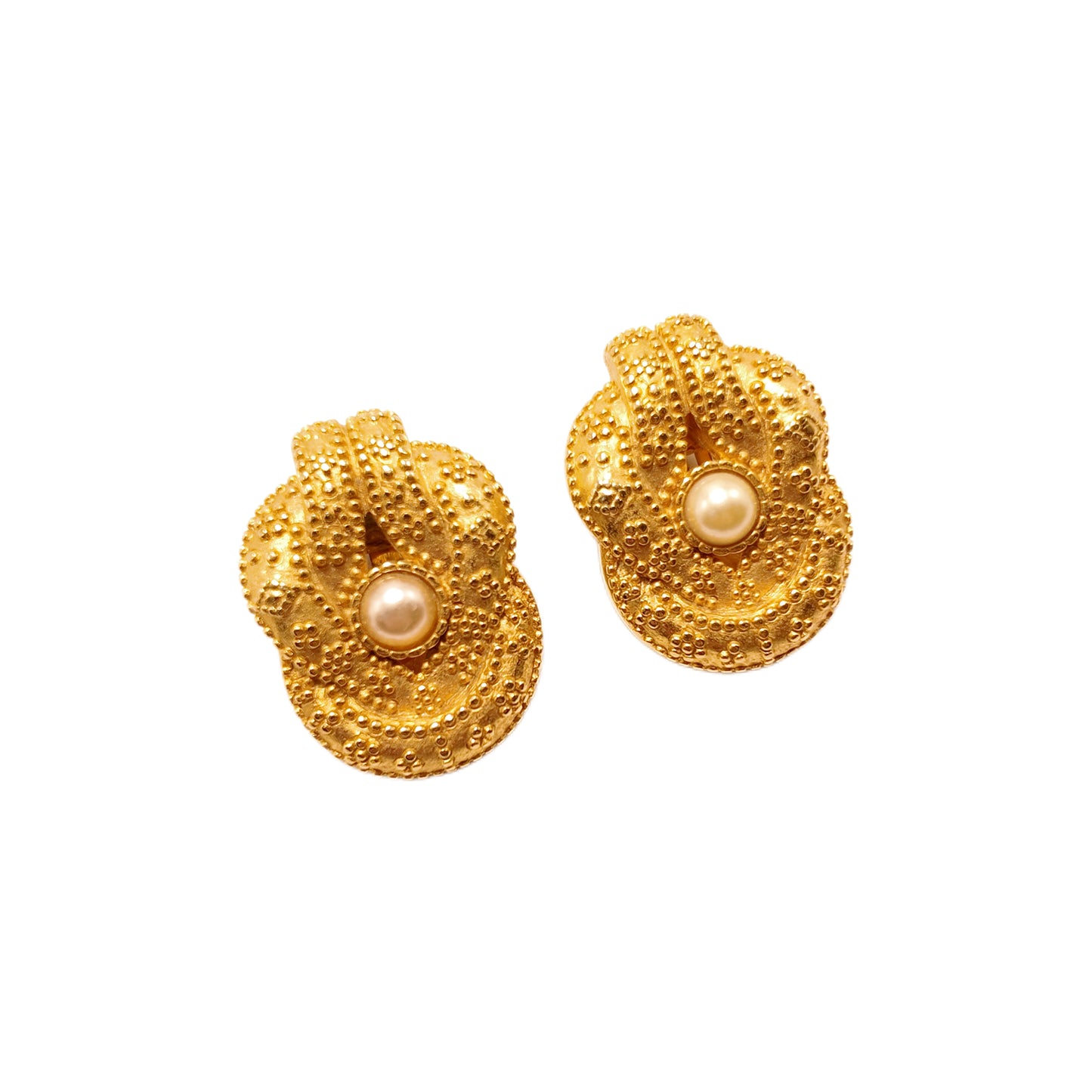 Vintage American 90s thick gold knot imitation pearl ear clip KJL tagged Mobius ring court retro style