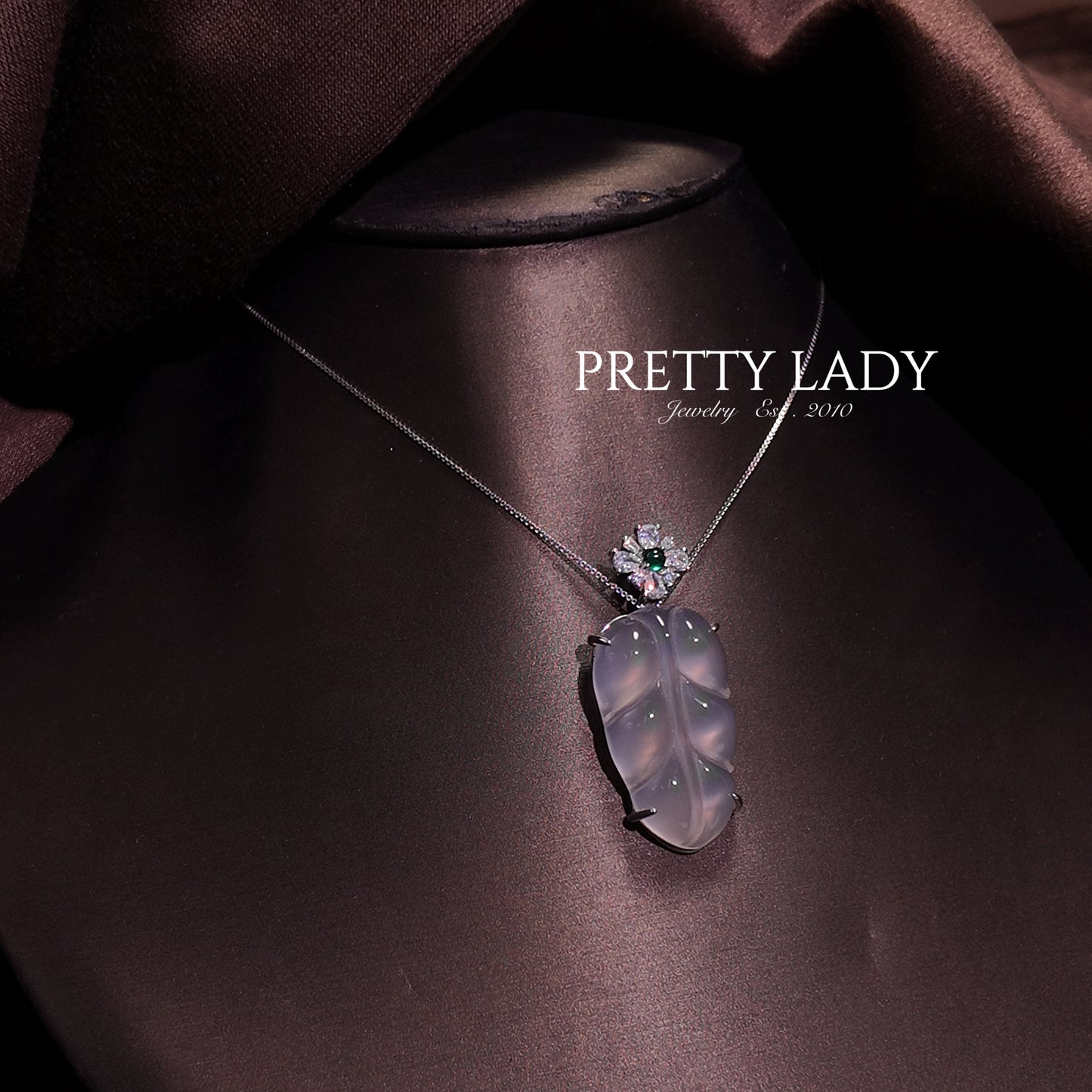 Natural Jade Marrow Pendant Necklace S925 Pure Silver White Green Diamond Set Palace Retro