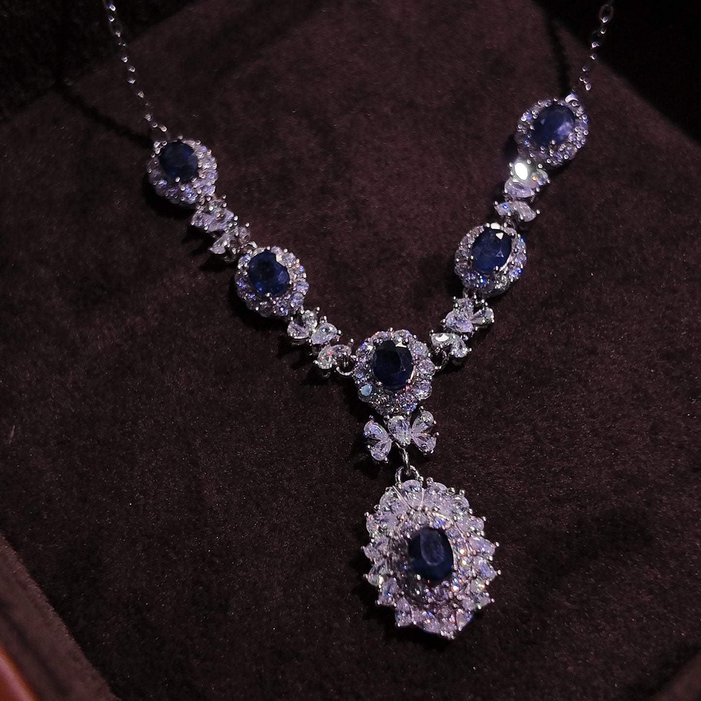 Natural aquamarine necklace S925 pure silver blue V-shaped luxurious palace retro