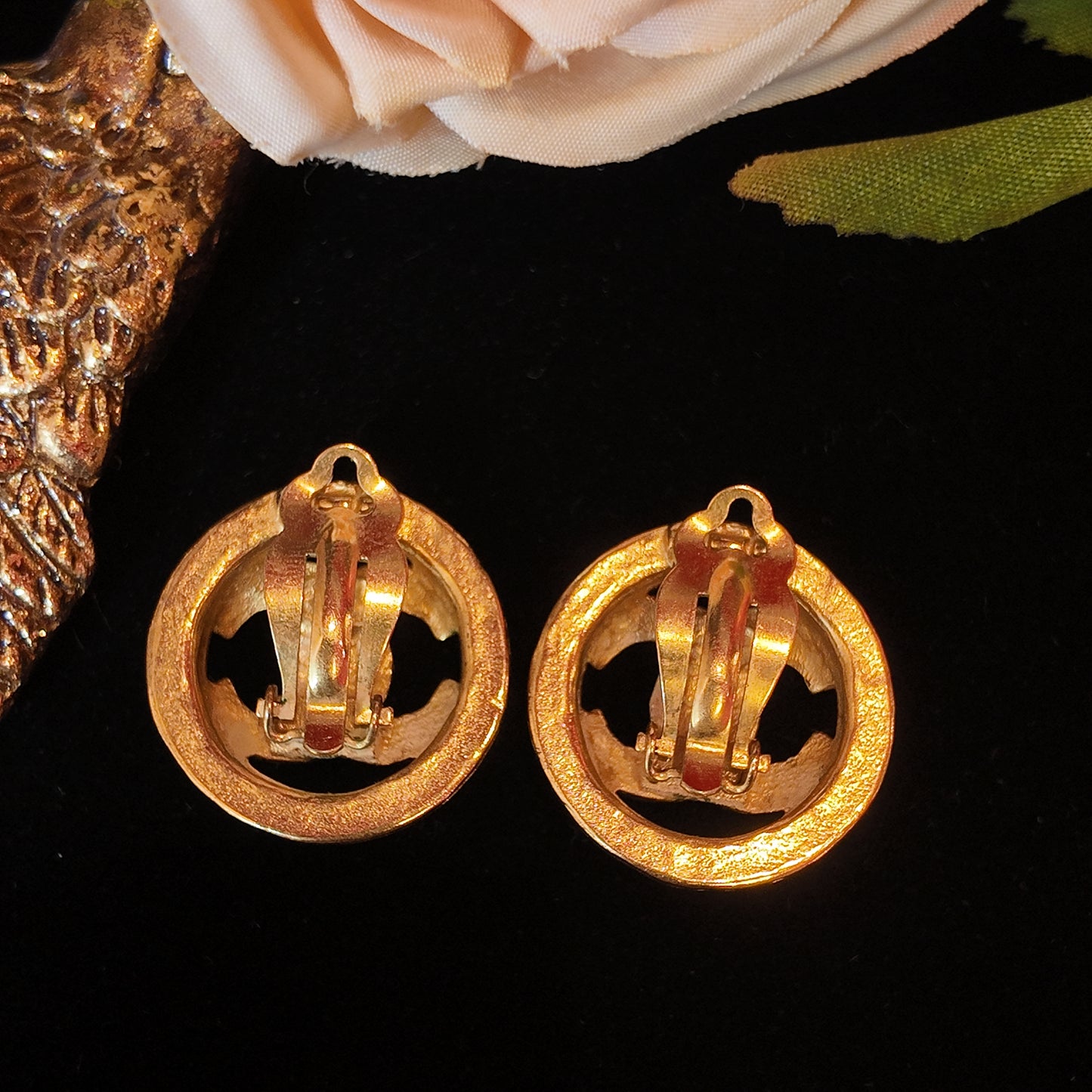 Vintage Chanel Ear Clip Classic Double C Hollow Design Palace Retro