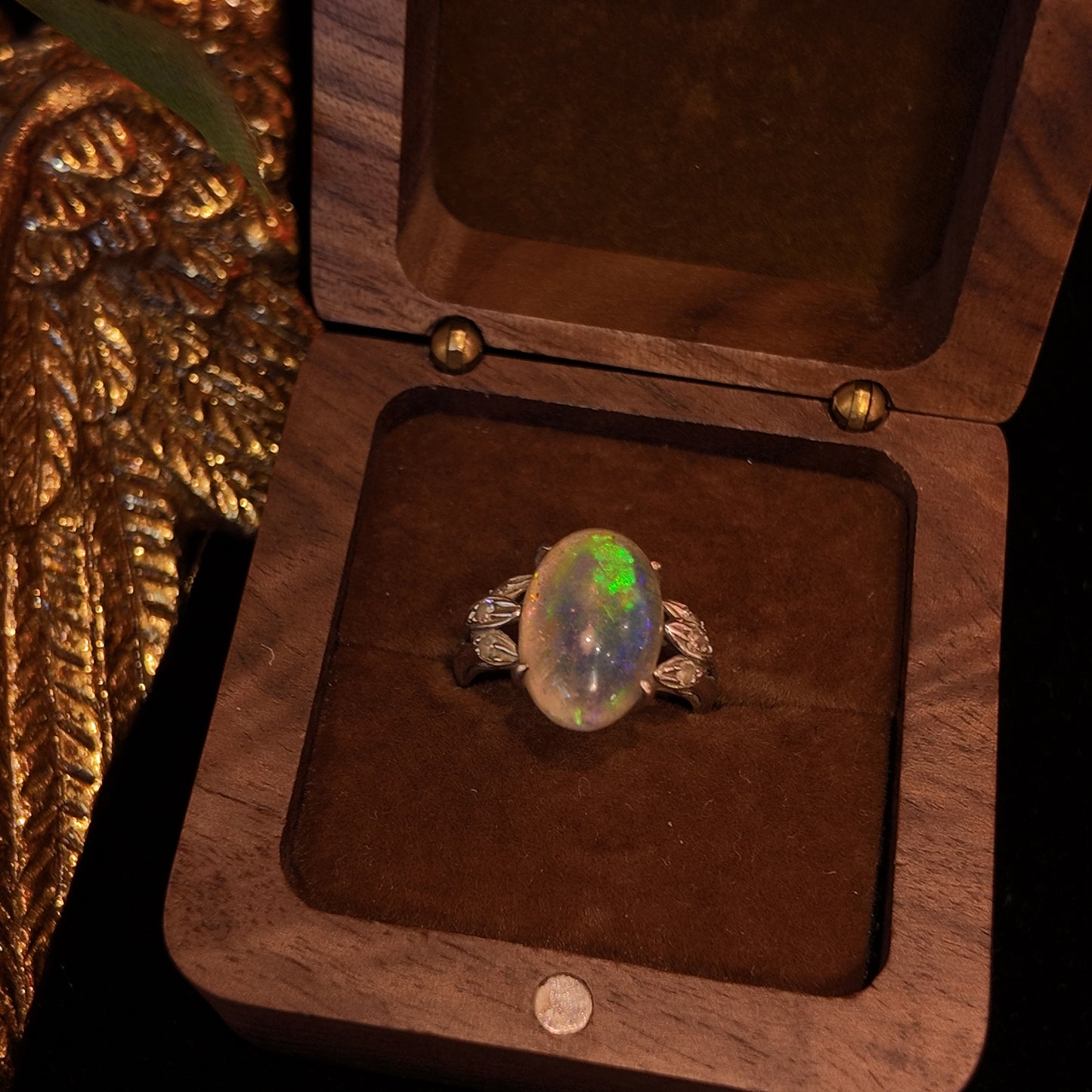 Natural Opal Ring 18K Silver Rhinestone with Three Dimensional Patterns Palace Vintage