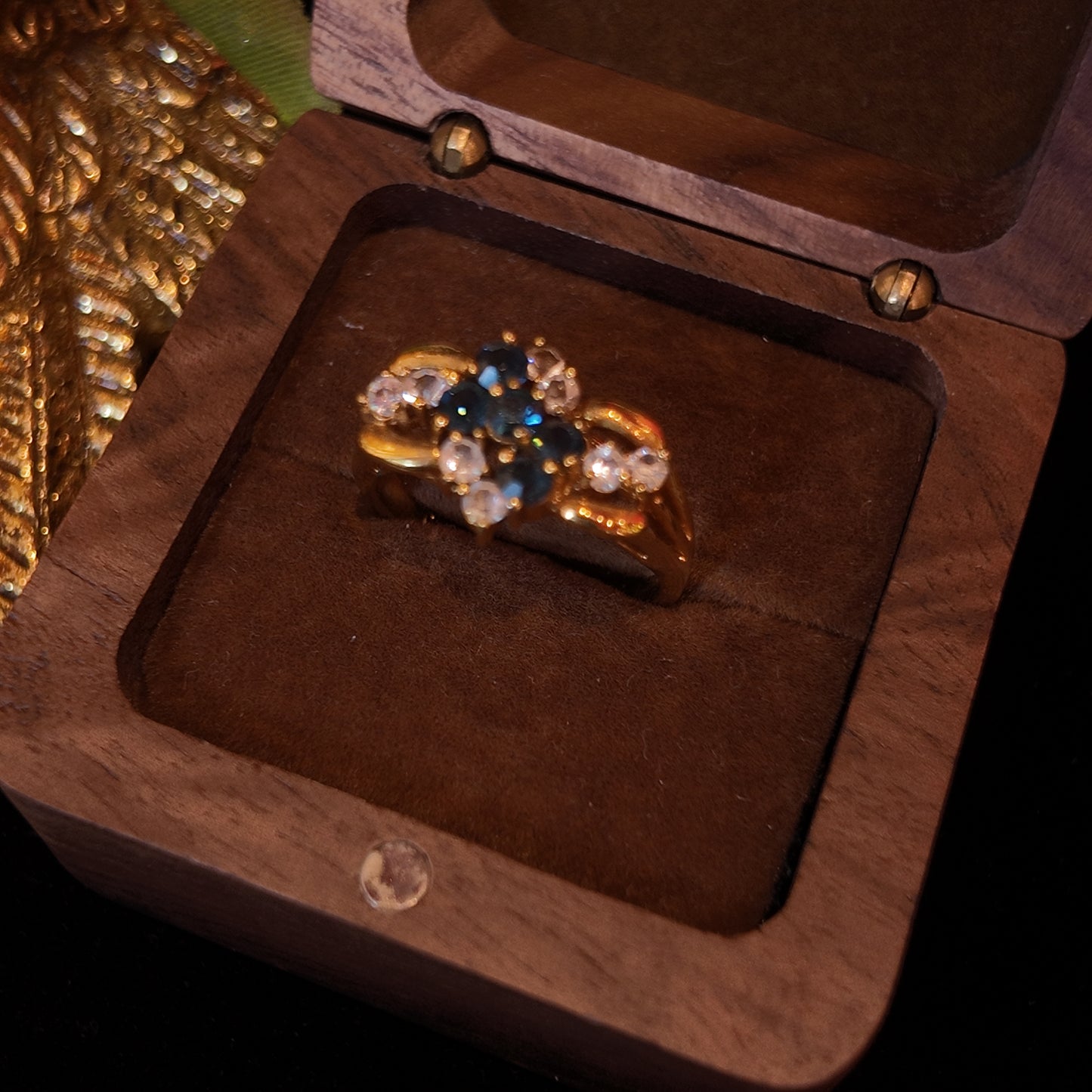 Vintage Rhinestone Ring Gold Plated Blue and White Rhinestone Splicing Set with Palace Vintage