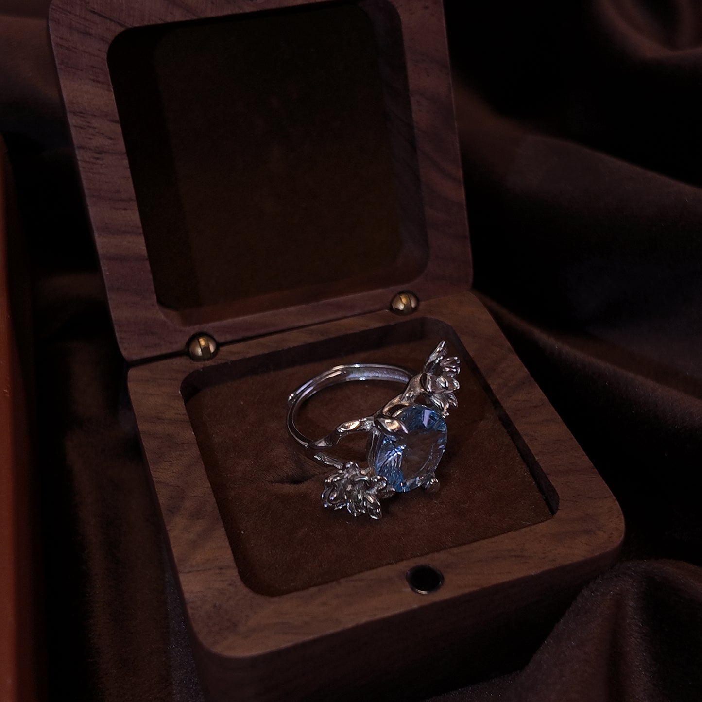 Natural Topaz Open Ring S925 Pure Silver Light Blue Oval Three Dimensional Lotus Surrounding the Palace Retro