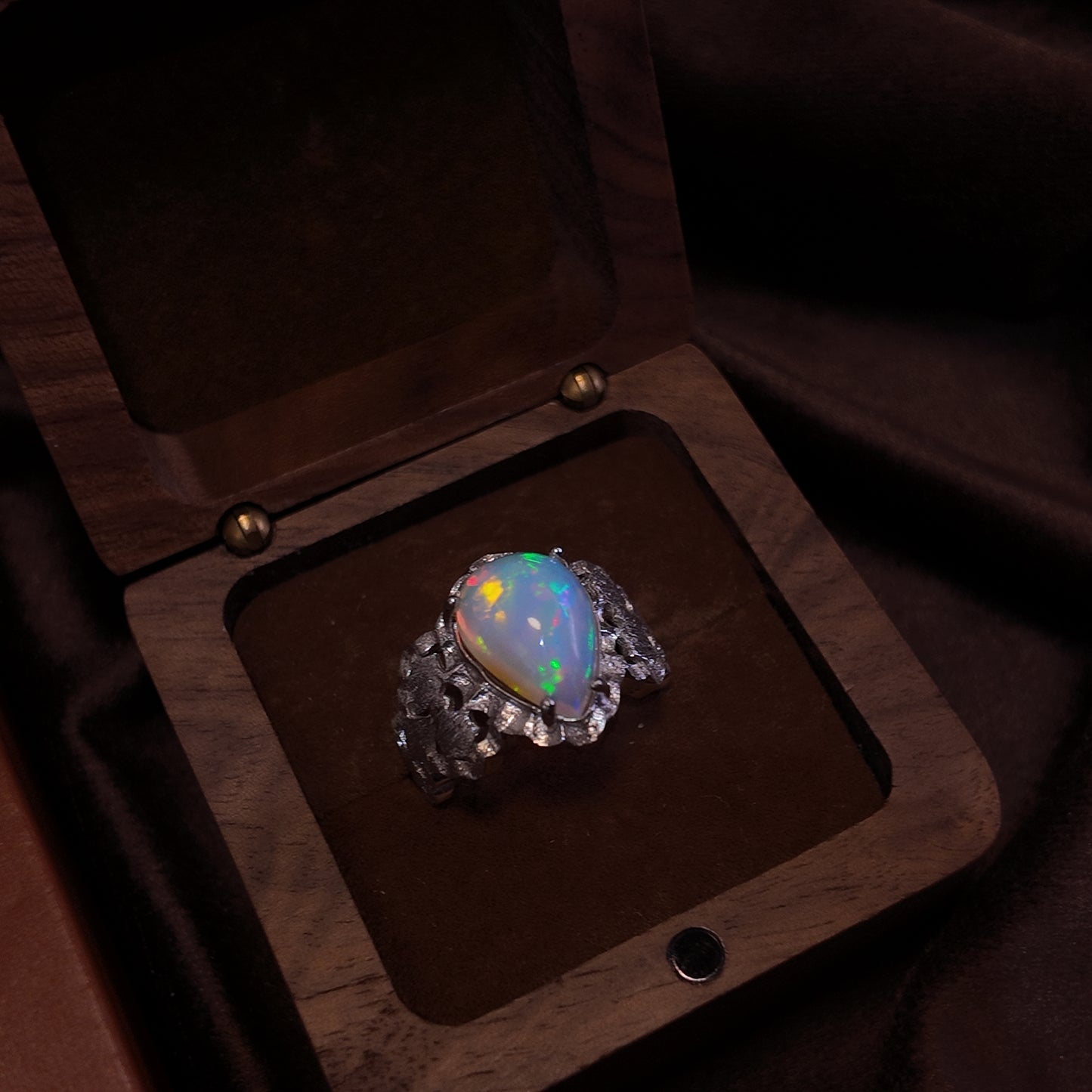 Natural Opal Stone Open Ring S925 Pure Silver Colorful Water Drop shaped Opal Hollow Edge Design Palace Retro