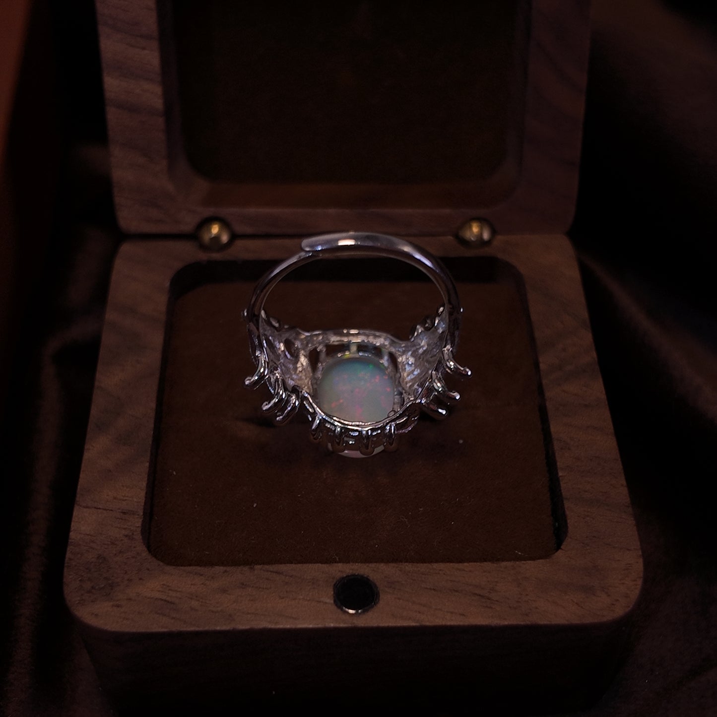 Natural Opal Stone Open Ring S925 Pure Silver Colorful Elliptical Opal Three Dimensional Hollow Ring Body Design Palace Retro