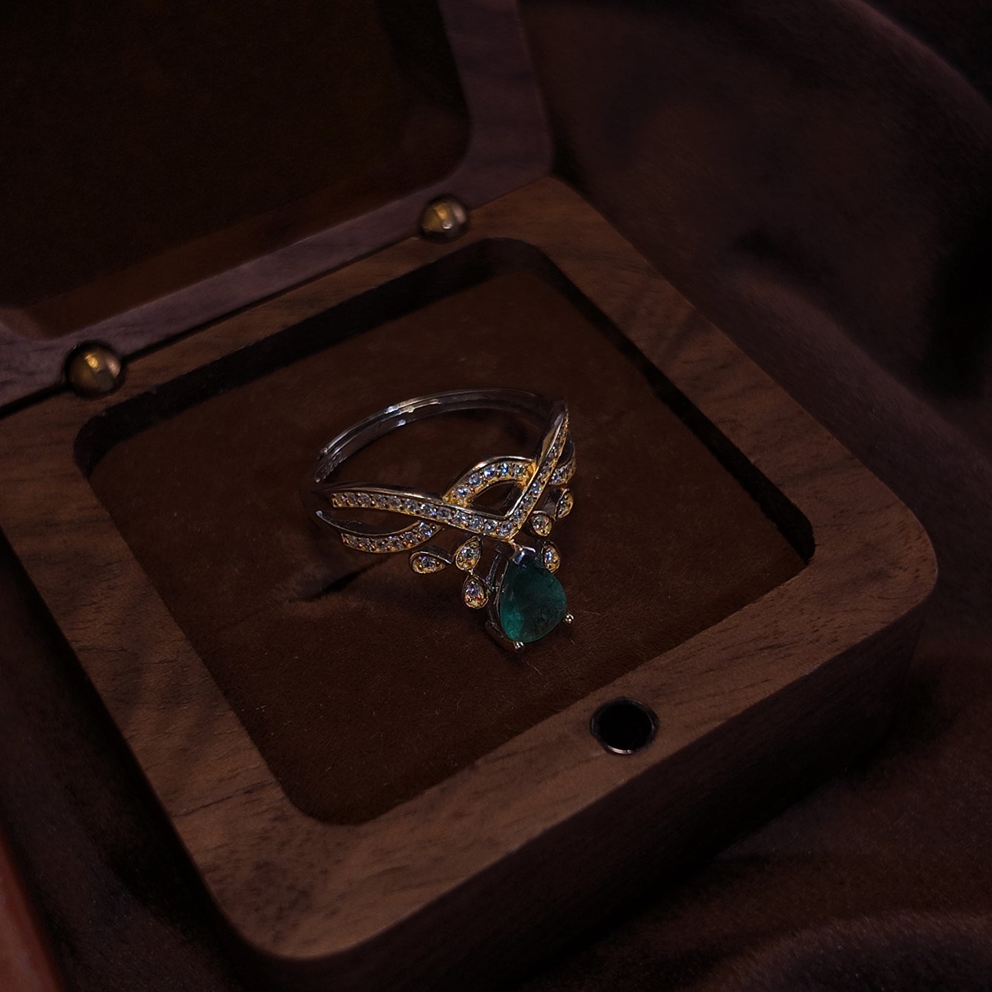 Natural emerald open ring S925 pure silver crown shaped diamond inlaid noble palace retro