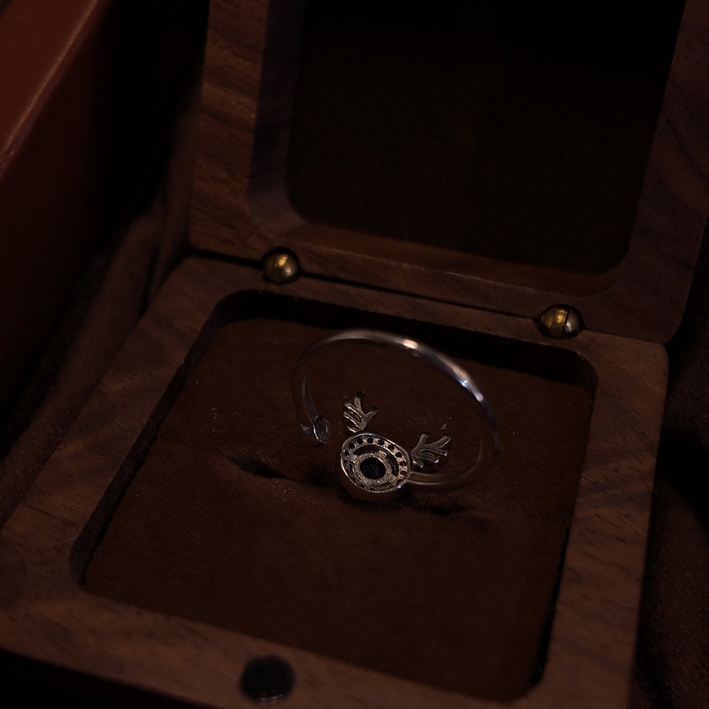 Natural Sapphire Open End Ring S925 Pure Silver Deer Head Shape with Diamond Inlaid Edge Palace Vintage