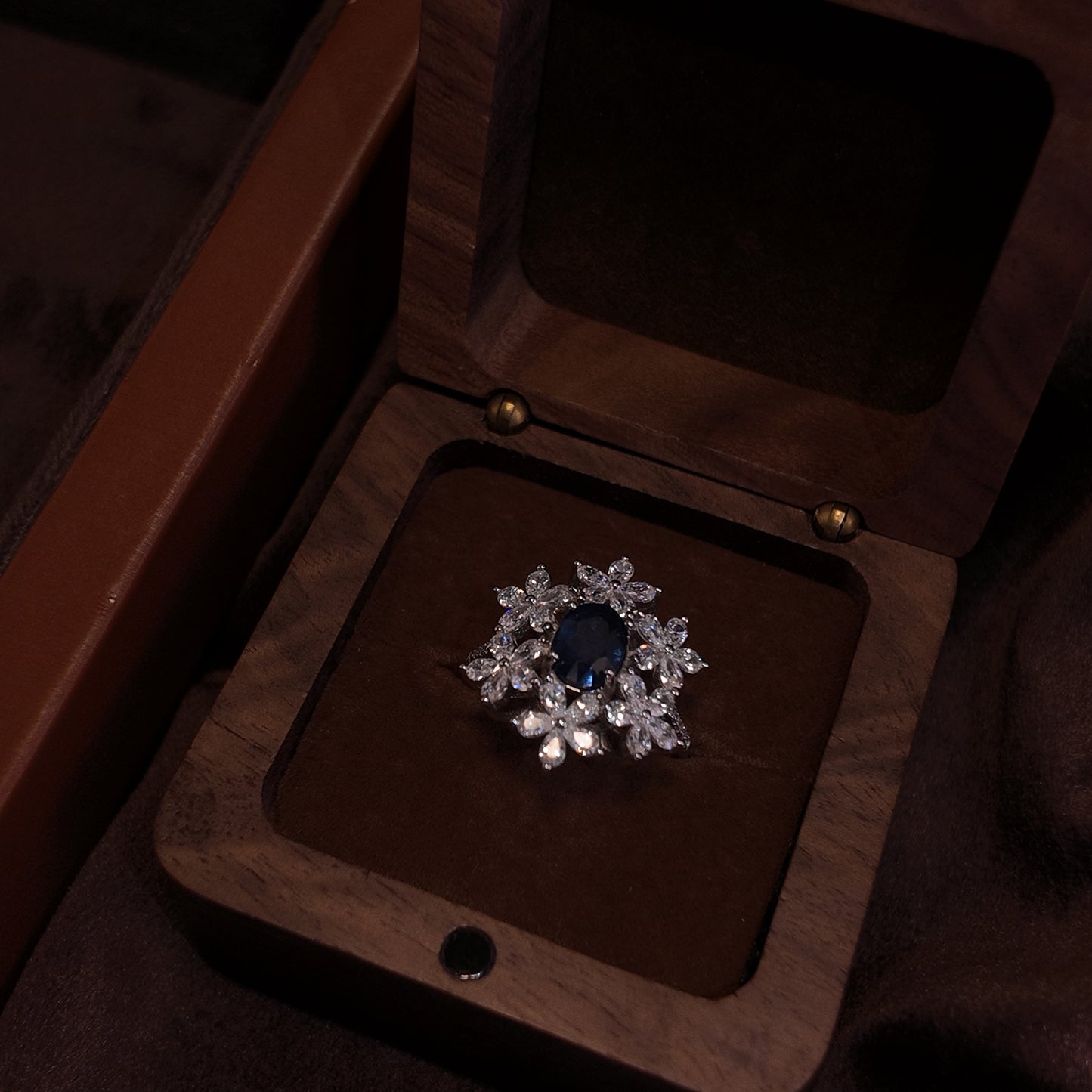 Natural Sapphire Open Ring S925 Pure Silver Blue Flower Shaped Surrounding Diamond Set Design Palace Retro