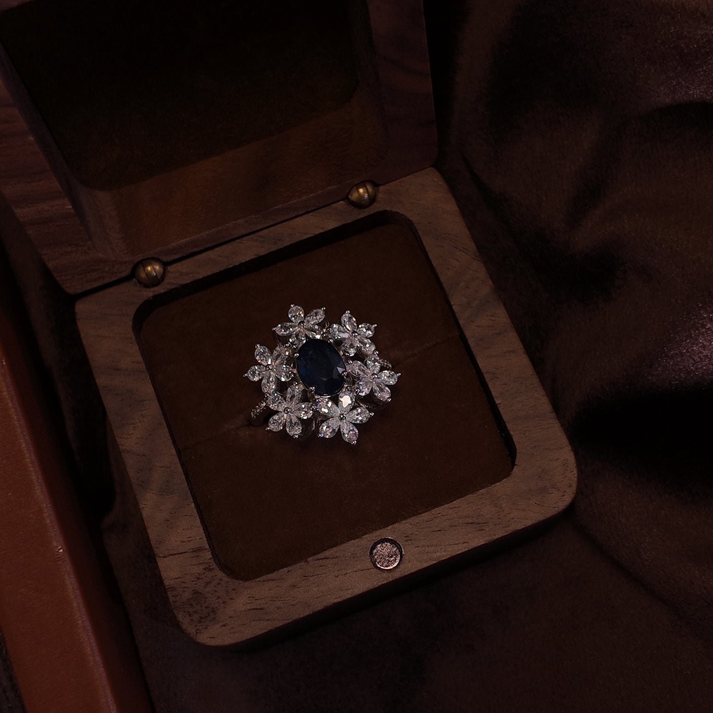 Natural Sapphire Open Ring S925 Pure Silver Blue Flower Shaped Surrounding Diamond Set Design Palace Retro