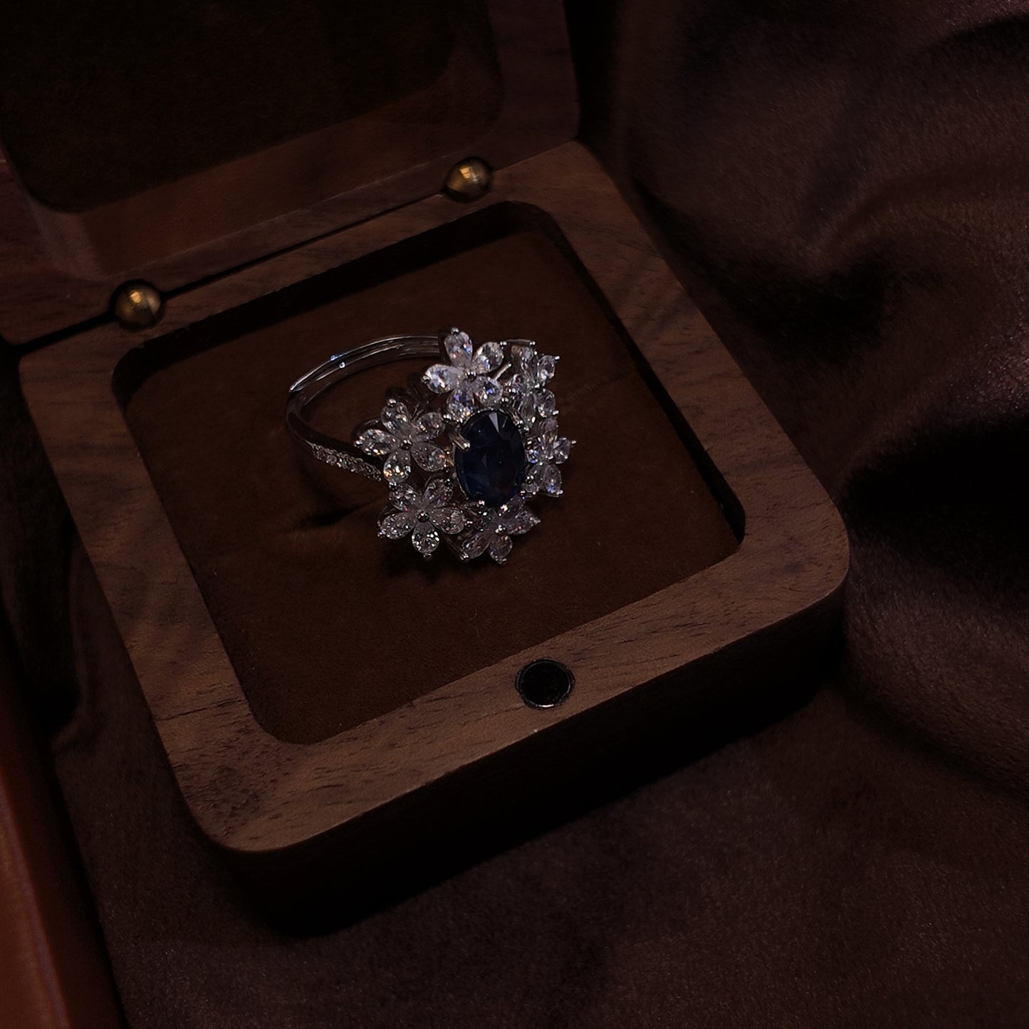 Natural Sapphire Open Ring S925 Pure Silver Blue Flower Shaped Surrounding Diamond Set Design Palace Retro