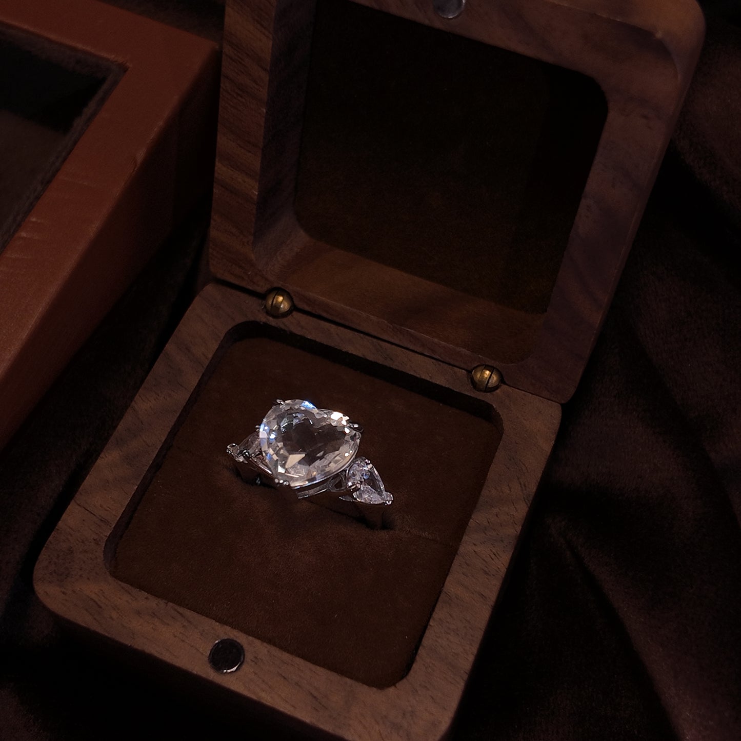 Natural crystal split ring S925 pure silver white heart pure and transparent simple palace retro