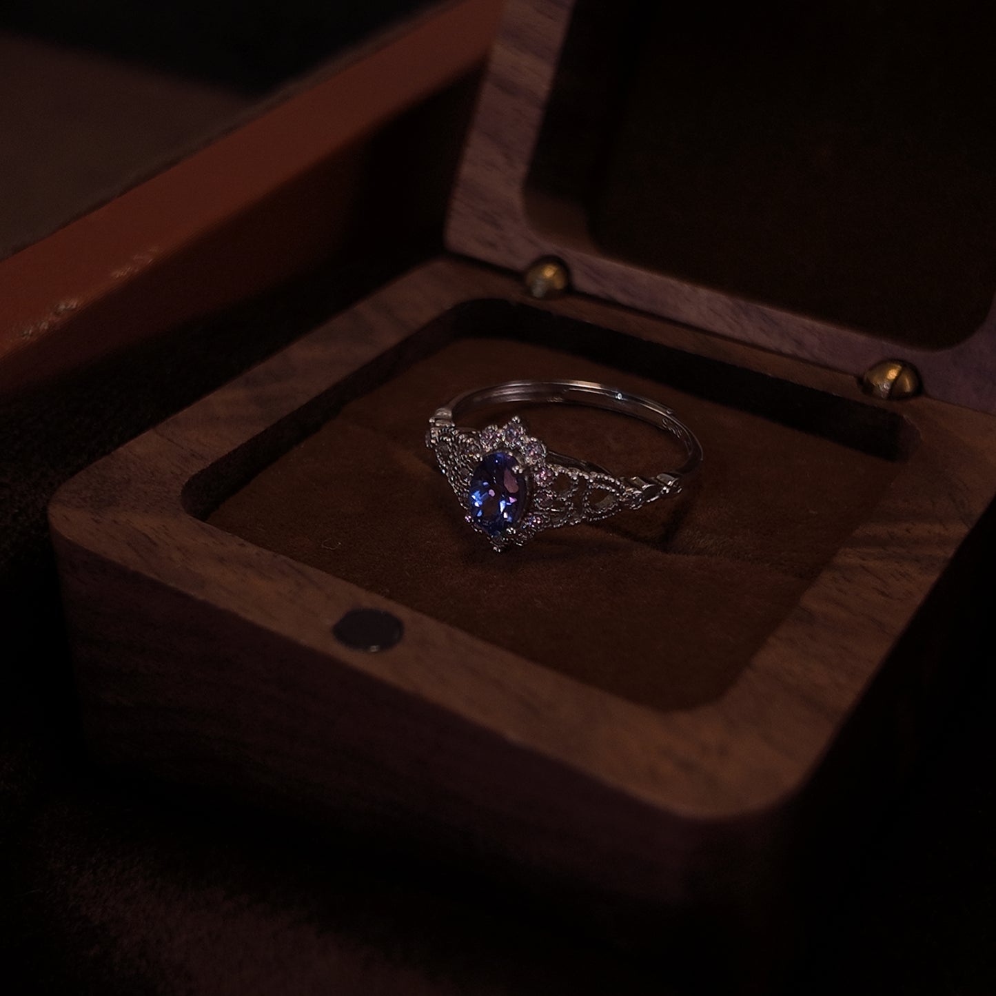Natural Tanzanite Open Ring S925 Pure Silver Purple Elliptical Flower Set with Diamond Edged Hollow Design Palace Retro