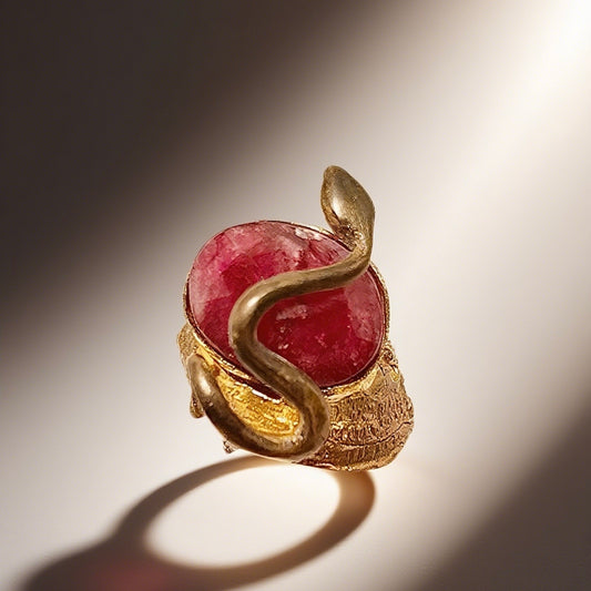 Vintage British 1960s Red Natural Stone Brass Ring Oval Three Dimensional Serpentine Surrounding Palace Vintage Style