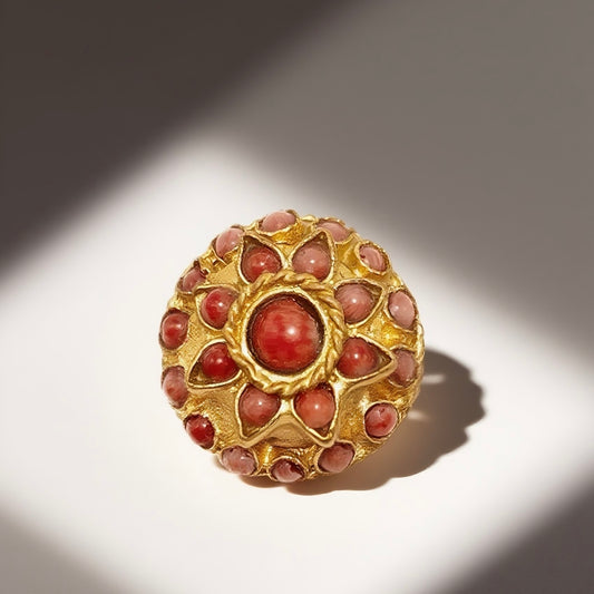 Vintage British 1960s natural coral brass ring with flower shaped circular coral inlaid with palace retro style