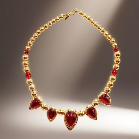 Vintage 90s NAPIER brand in the United States with red glazed necklace and oval stitching design featuring a palace retro style